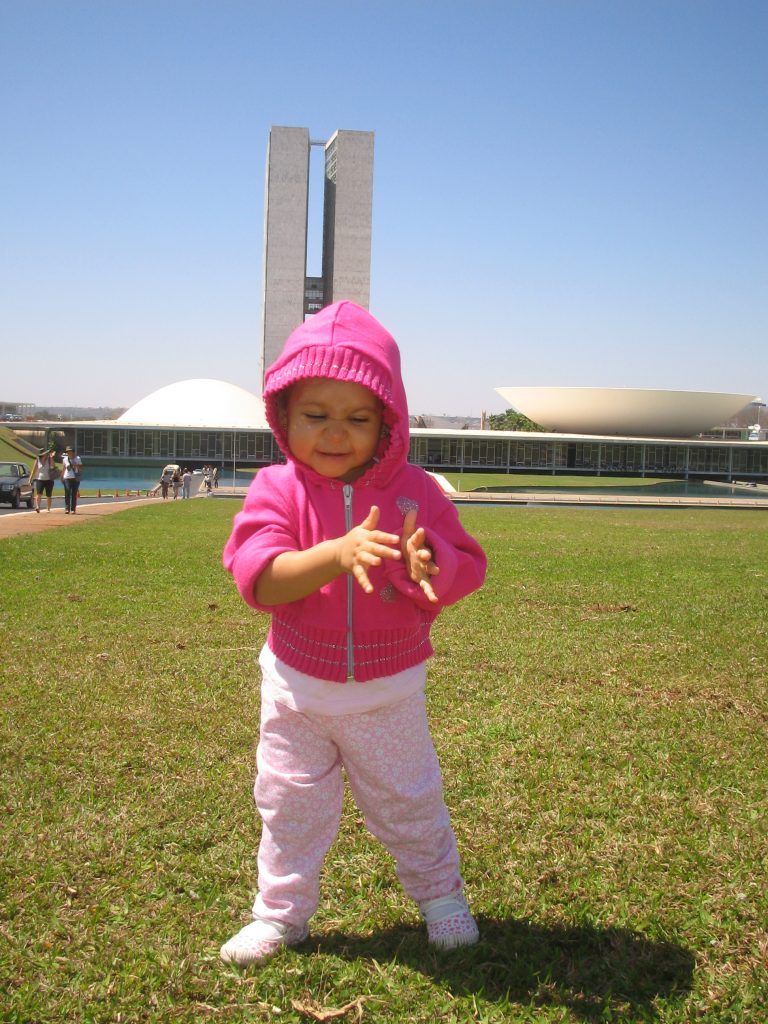 Sofia em Brasília, Agarre o Mundo