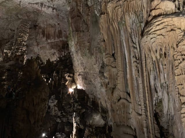 Caverna de Postojna, Eslovênia, Agarre o Mundo