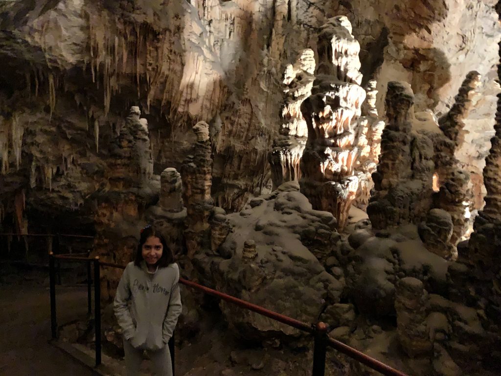 Caverna de Postojna, Eslovênia, Agarre o Mundo