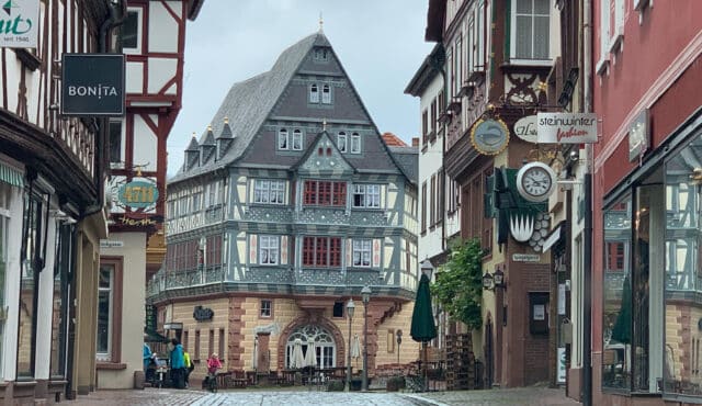 Miltenberg, Alemanha, Agarre o Mundo