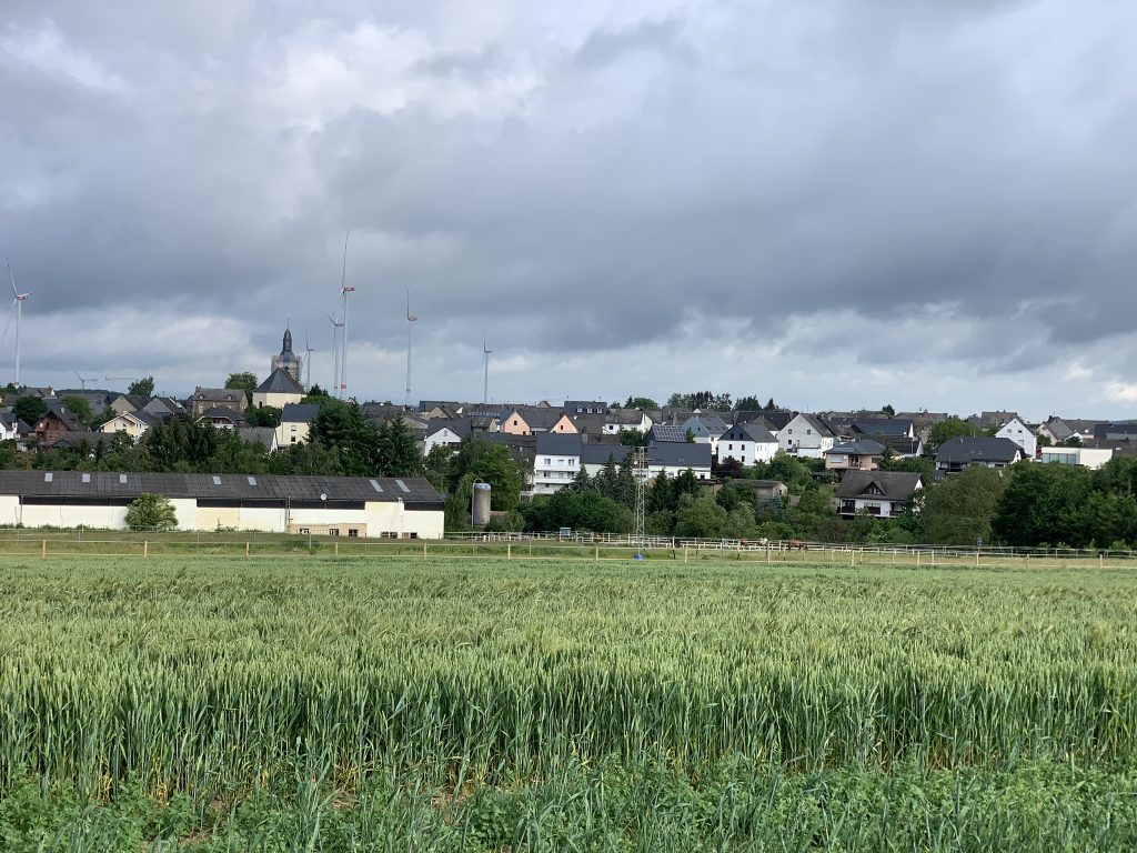 Cidade Mörsdorf, Geierlay, Alemanha, Agarre o Mundo