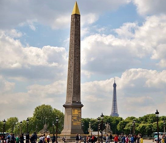 Obelisco de Paris, Agarre o Mundo