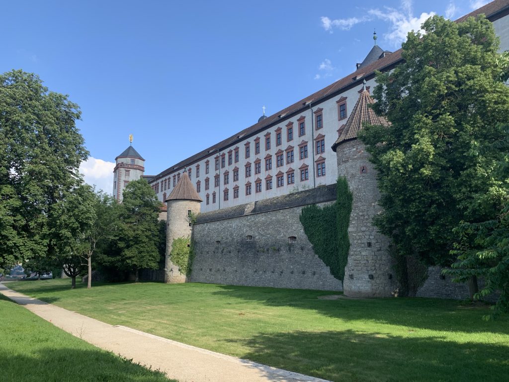 Festung de marienberg,Würzburg, Agarre o Mundo