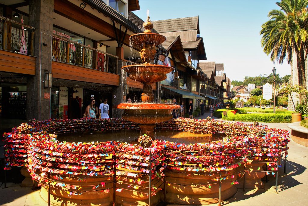 A Fonte do Amor - Gramado, Sofia em Gramado, Agarre o Mundo