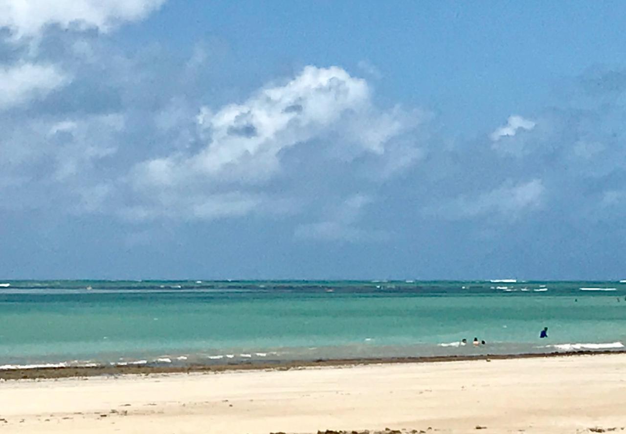 Praia em frente ao Bar e Restaurante Beijupirá - Praia dos Carneiros, Agarre o Mundo