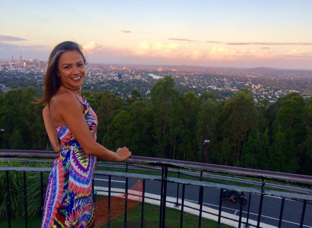 Simone em Brisbane, Agarre o Mundo