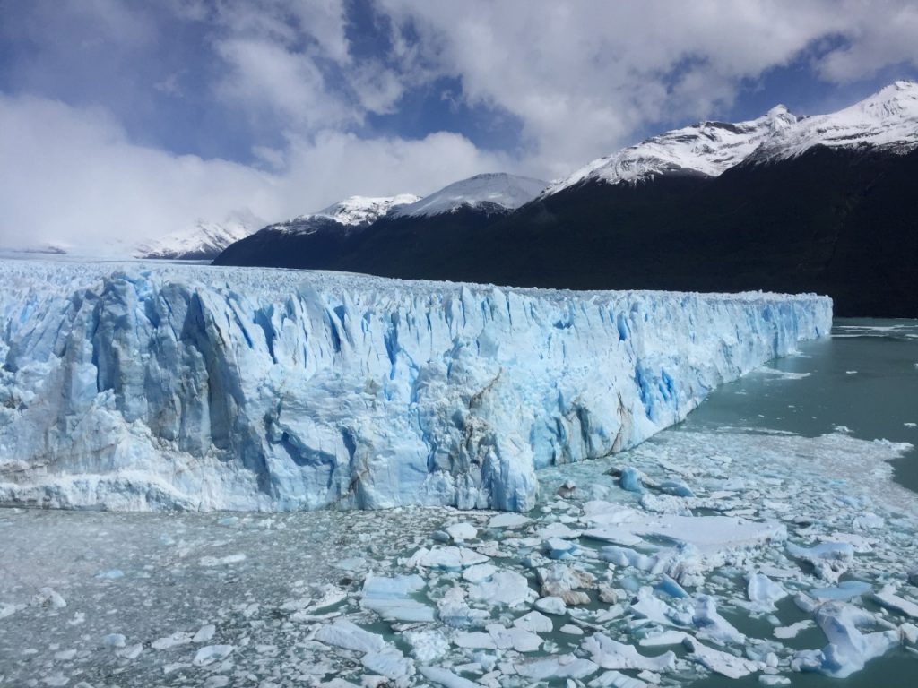 Desprendimento do gelo no Glaciar Perito Moreno, El Calafate, Agarre o Mundo