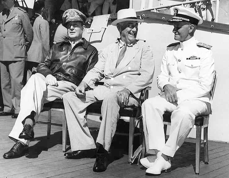 O presidente Roosevelt e seu chapéu Panamá, Agarre o Mundo