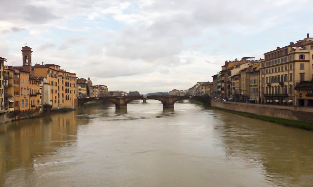 Rio Arno, Florença, Agarre o Mundo