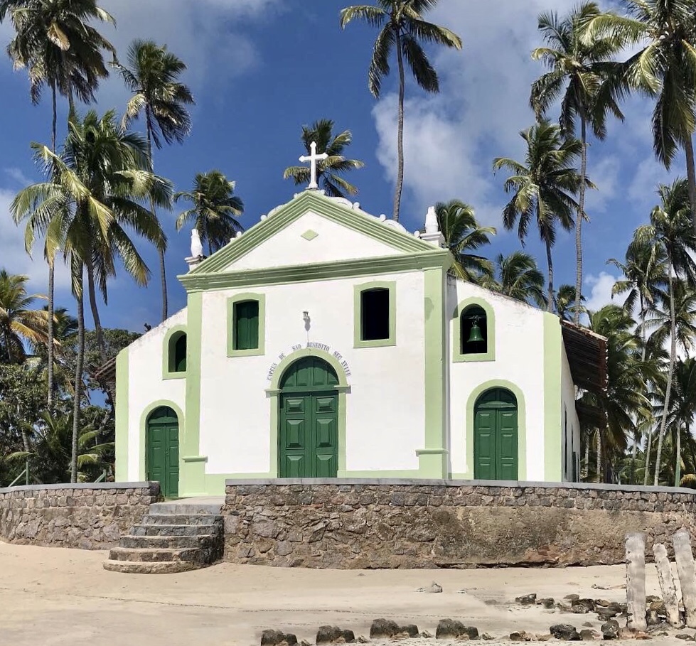 Capela de São Benedito, Praia dos Carneiros, litoral nordestino, Agarre o Mundo