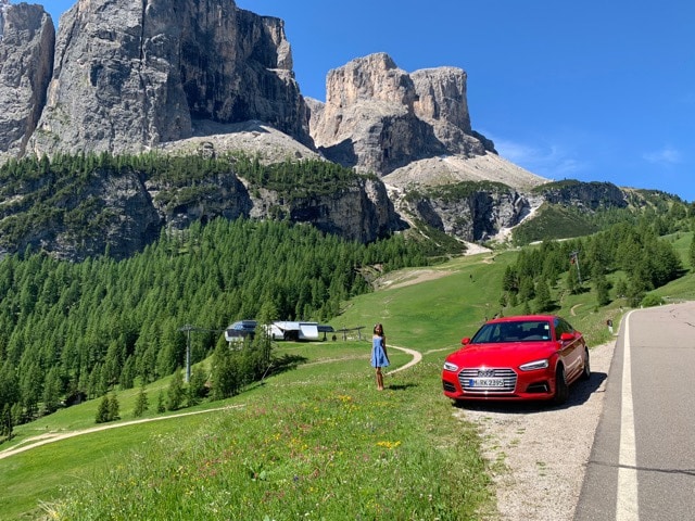 Viajando de carro pelas Dolomitas italianas,  Agarre o Mundo