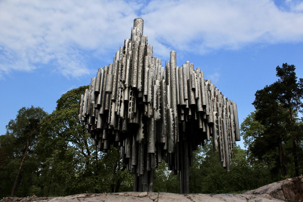 Agarre o Mundo, Monumento do Sibelius Helsinki