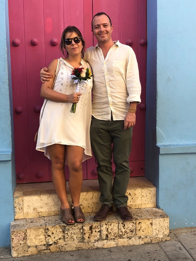 Juliana Rotta e o marido em Cartagena, Agarre o Mundo