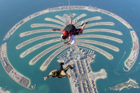 Salto de paraquedas, Dubai, Agarre o Mundo