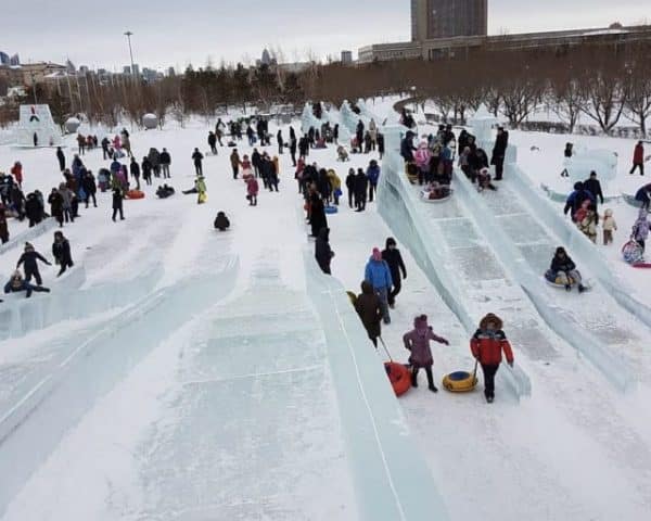 “Esqui-bunda” em Nur-Sultan, Agarre o Mundo