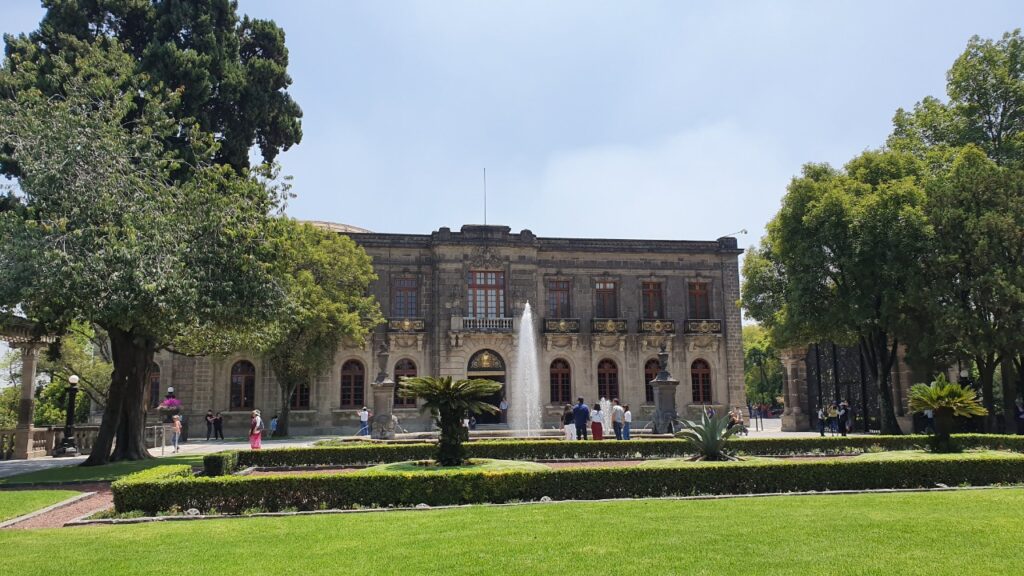 Castillo de Chapultepec, Cidade do México, Agarre o Mundo