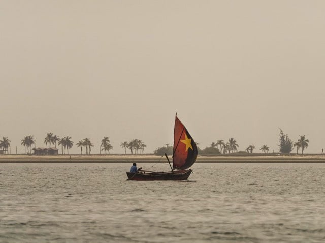 Luanda, Colete com bolsos, Agarre o Mundo