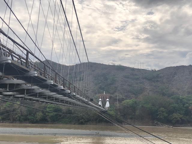 Ponte Pensil, Santa Fe de Antiquia, Medellín, Agarre o Mundo