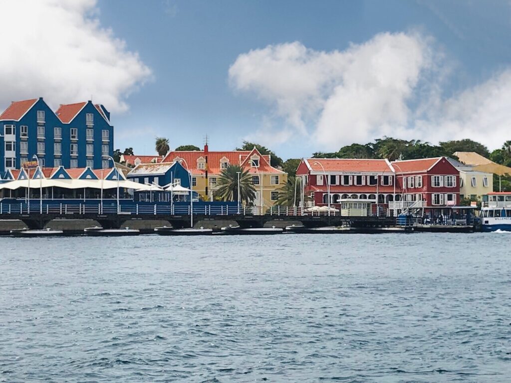 Curaçao, Agarre o Mundo