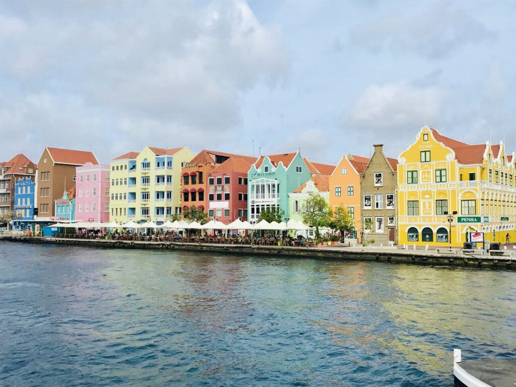 Curaçao, Agarre o Mundo