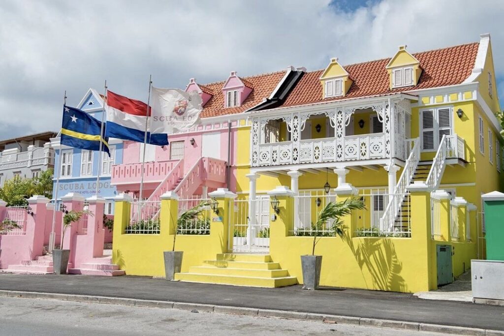 Curaçao, Agarre o Mundo