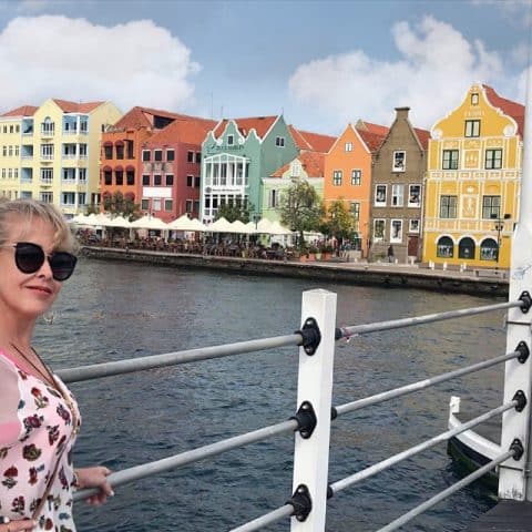 Curaçao, Agarre o Mundo