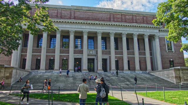 Universidade de Harvard, Boston, Agarre o Mundo