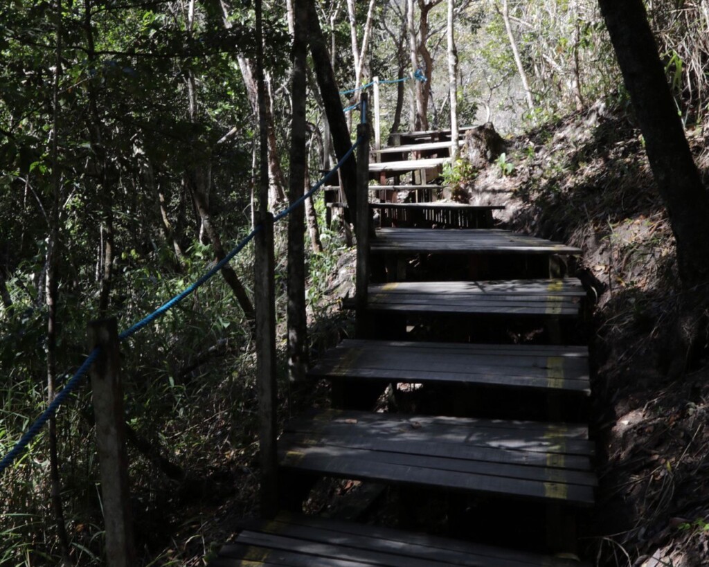 Escadas, trilha Loquinhas, Chapada dos Veadeiros